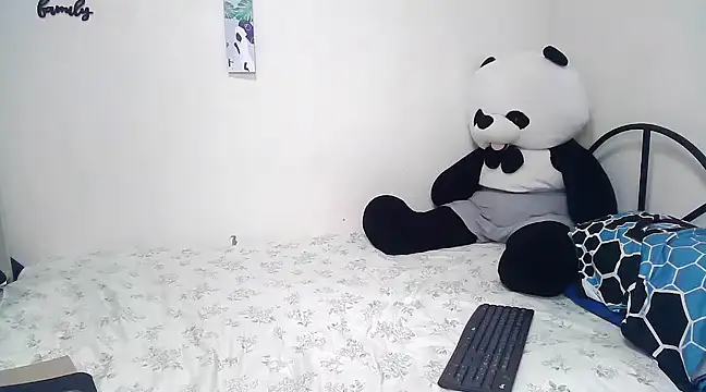 Snapshot of rihanna22 chatting on February 20, 2025, 4:18 am rihanna22 online show from February 20, 2025, 4:18 am