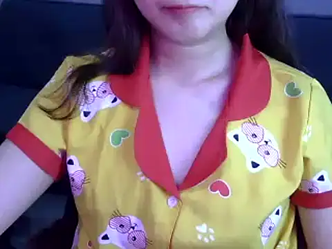 Snapshot of Bee_2k chatting on March 28, 2026, 4:13 am Bee 2k online show from March 28, 2026, 4:13 am