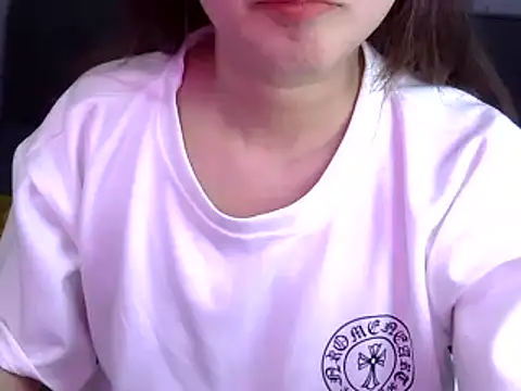 Snapshot of Bee_2k chatting on March 30, 2026, 4:14 am Bee 2k online show from March 30, 2026, 4:14 am