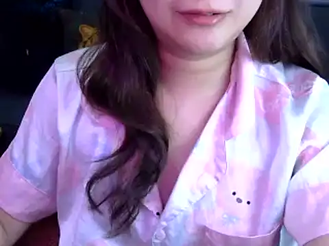 Snapshot of Bee_2k chatting on March 12, 2026, 3:56 am Bee 2k online show from March 12, 2026, 3:56 am