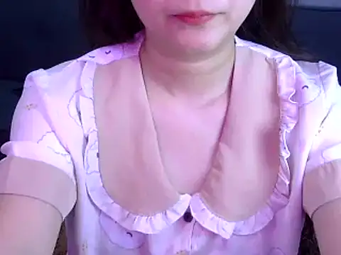 Snapshot of Bee_2k chatting on March 4, 2026, 4:53 am Bee 2k online show from March 4, 2026, 4:53 am