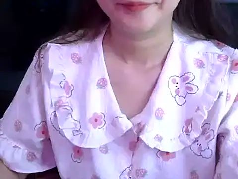 Snapshot of Bee_2k chatting on March 14, 2026, 3:45 am Bee 2k online show from March 14, 2026, 3:45 am