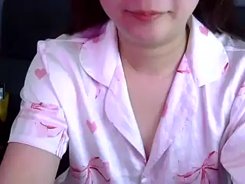 Snapshot of Bee_2k chatting on March 29, 2026, 4:14 am Bee 2k online show from March 29, 2026, 4:14 am