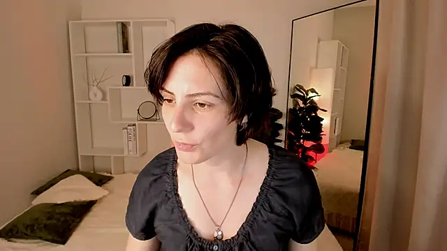 LorenDaze online show from June 30, 2026, 2:06 pm