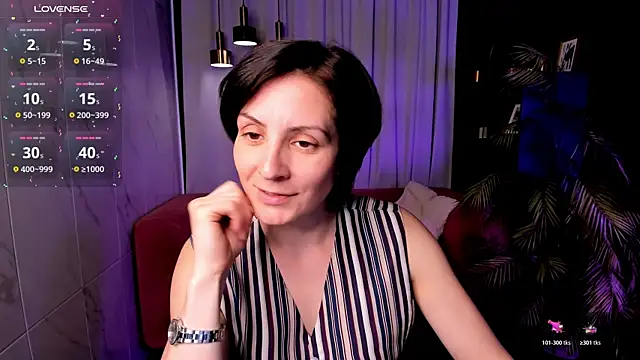 LorenDaze online show from June 25, 2026, 2:11 pm