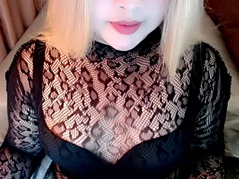 Snapshot of lovelygirlxxx chatting on May 1, 2026, 5:51 pm lovelygirlxxx online show from May 1, 2026, 5:51 pm