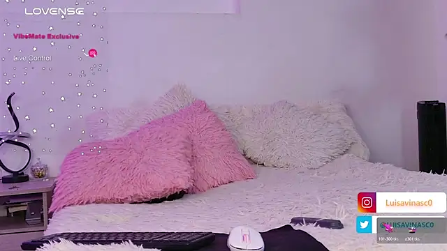 LuisaVinasco online show from November 26, 2025, 9:31 am