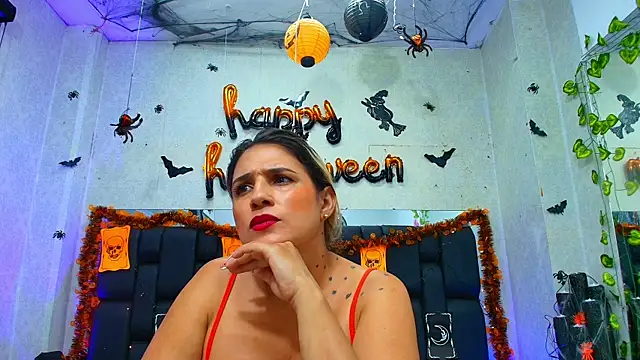  carolina fox online show from October 16, 2025, 3:04 am