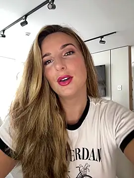 Snapshot of Thescorpionfr chatting on February 3, 2026, 4:23 pm Thescorpionfr online show from February 3, 2026, 4:23 pm