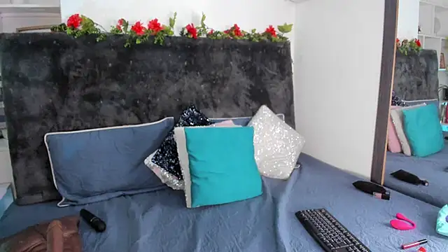 Snapshot of Karlagonzales_ chatting on February 20, 2026, 6:43 pm Karlagonzales online show from February 20, 2026, 6:43 pm