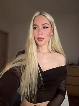 xDinnax online show from November 25, 2025, 7:41 am