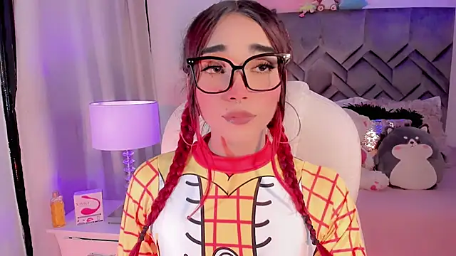 Snapshot of LeyXandrabraz chatting on February 8, 2025, 12:49 am LeyXandrabraz online show from February 8, 2025, 12:49 am