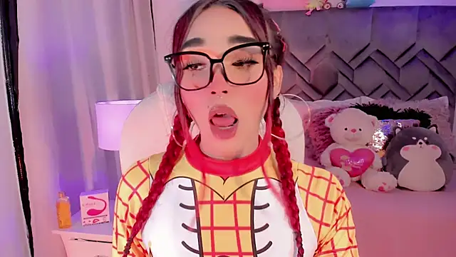 Snapshot of LeyXandrabraz chatting on February 7, 2025, 9:48 pm LeyXandrabraz online show from February 7, 2025, 9:48 pm