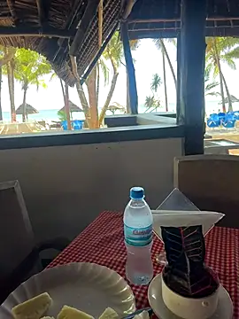 Snapshot of peeky_pinky chatting on October 12, 2025, 8:16 am peeky pinky online show from October 12, 2025, 8:16 am