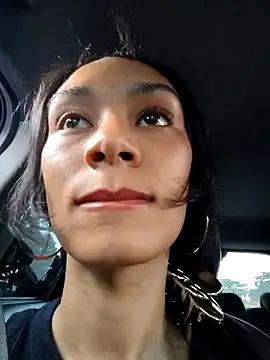 Snapshot of Leaberry chatting on February 7, 2026, 10:18 pm Leaberry online show from February 7, 2026, 10:18 pm