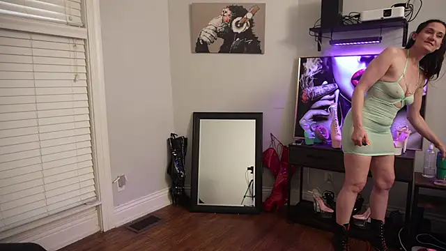 Snapshot of RhiCon chatting on March 14, 2025, 11:43 pm RhiCon online show from March 14, 2025, 11:43 pm