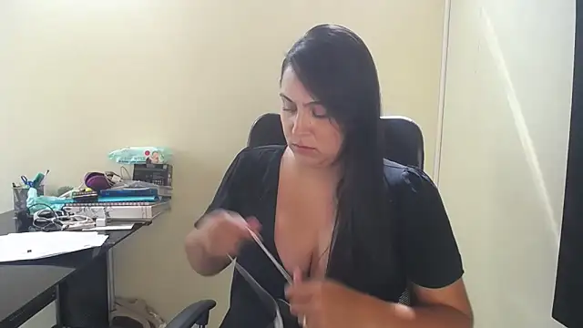 kendall 52 online show from November 18, 2025, 3:37 pm