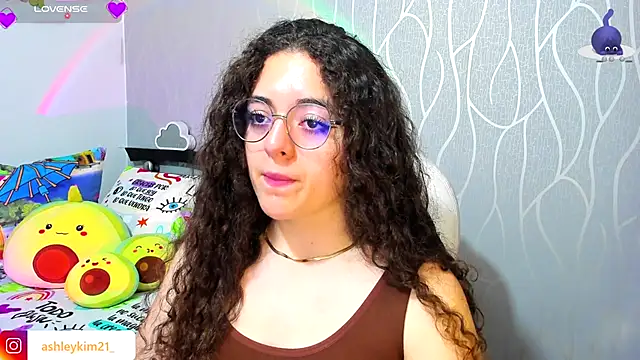 AshleyKim  online show from November 15, 2025, 11:31 pm