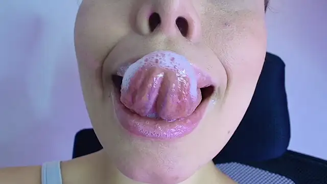 lisbet21x online show from November 13, 2025, 4:00 pm