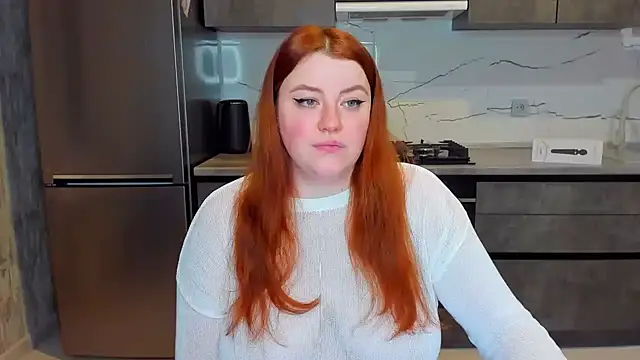 Snapshot of PolinaSalvatore chatting on February 6, 2025, 10:10 pm PolinaSalvatore online show from February 6, 2025, 10:10 pm