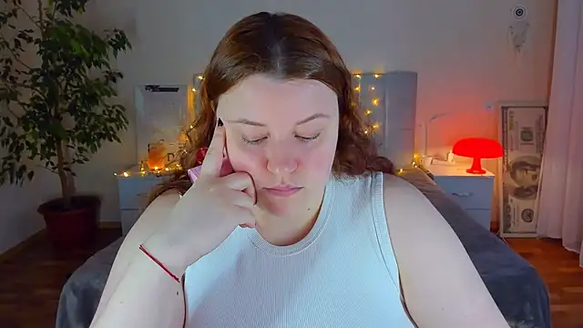 PolinaSalvatore online show from March 5, 2026, 2:35 pm