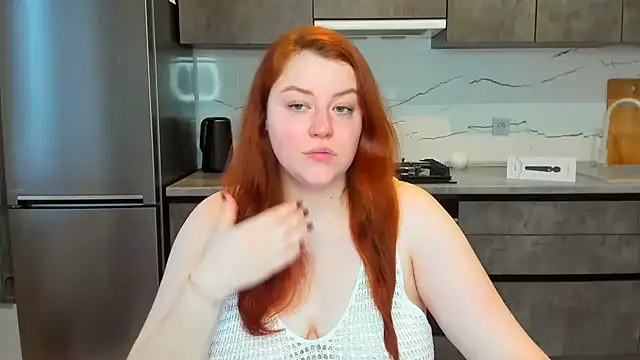 Snapshot of PolinaSalvatore chatting on February 2, 2025, 12:35 pm PolinaSalvatore online show from February 2, 2025, 12:35 pm