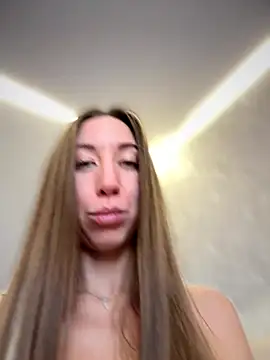 EvaCatt online show from October 18, 2025, 2:35 am