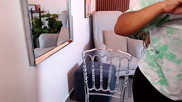 Snapshot of Kenya--Buhle chatting on February 18, 2025, 6:15 pm Kenya--Buhle online show from February 18, 2025, 6:15 pm