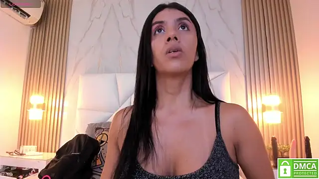 cinthya11 online show from January 28, 2025, 7:21 pm