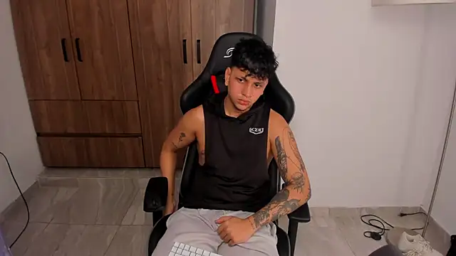 Jake simons online show from September 26, 2025, 3:02 am