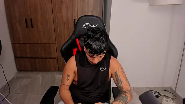 Jake simons online show from September 28, 2025, 2:29 am