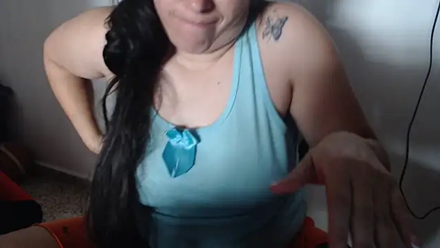 Snapshot of andreaisis2 chatting on February 16, 2026, 5:44 pm andreaisis2 online show from February 16, 2026, 5:44 pm