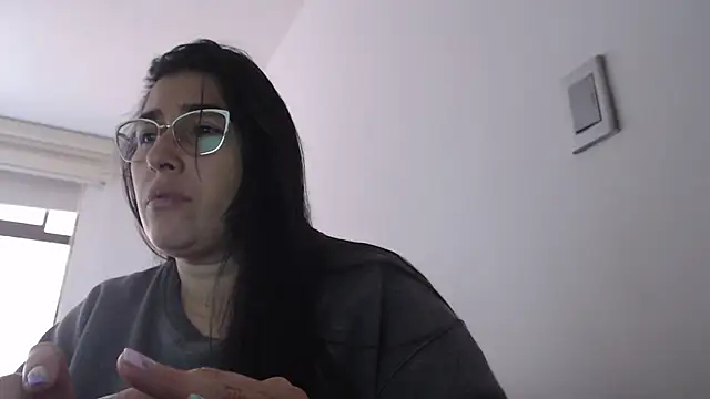 Snapshot of andreaisis2 chatting on January 8, 2026, 6:47 pm andreaisis2 online show from January 8, 2026, 6:47 pm