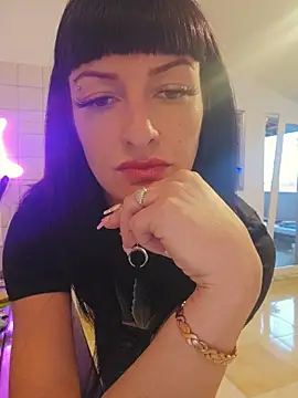 Snapshot of U_prolazu chatting on May 8, 2026, 5:39 pm U prolazu online show from May 8, 2026, 5:39 pm