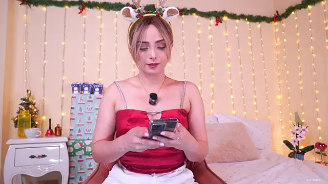 annie22love online show from December 20, 2025, 10:01 pm