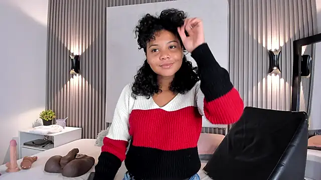 Zafiiraa online show from January 12, 2026, 12:34 pm