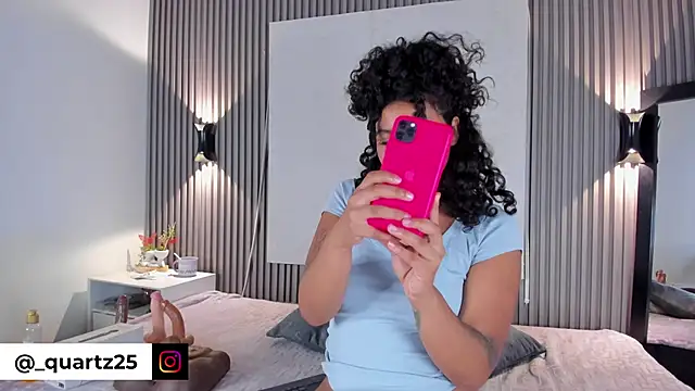 Snapshot of Zafiiraa chatting on March 16, 2026, 12:31 pm Zafiiraa online show from March 16, 2026, 12:31 pm