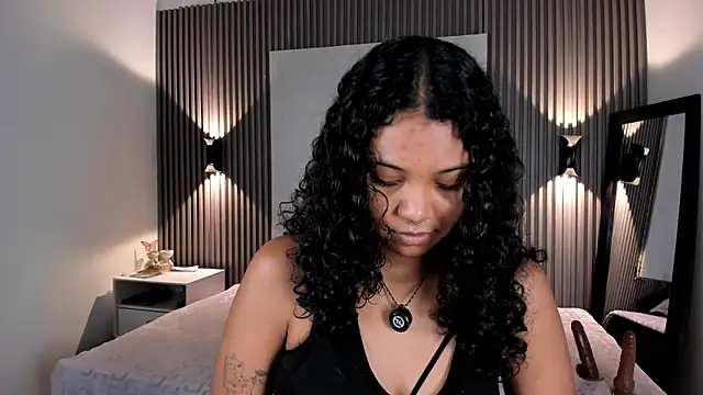Snapshot of Zafiiraa chatting on May 10, 2026, 3:32 am Zafiiraa online show from May 10, 2026, 3:32 am
