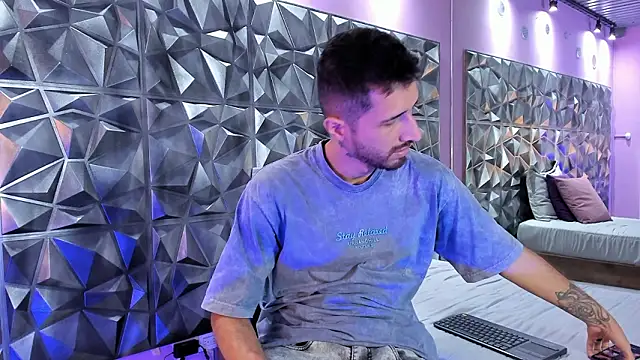 Snapshot of sam_bisex chatting on March 20, 2026, 2:12 am sam bisex online show from March 20, 2026, 2:12 am