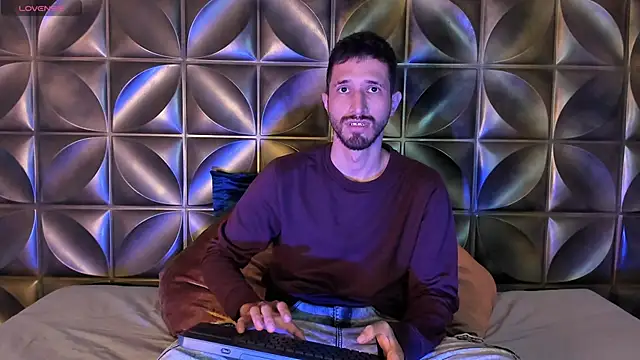 Snapshot of sam_bisex chatting on March 25, 2026, 2:44 am sam bisex online show from March 25, 2026, 2:44 am