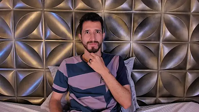 Snapshot of sam_bisex chatting on April 8, 2026, 3:30 am sam bisex online show from April 8, 2026, 3:30 am