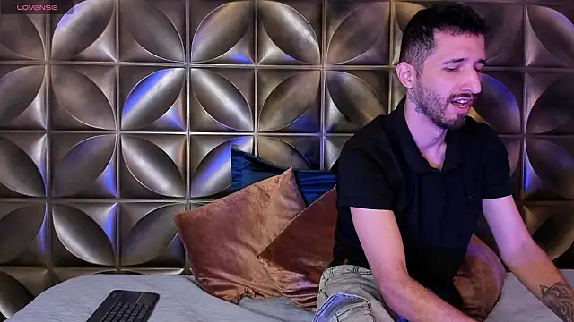 Snapshot of sam_bisex chatting on March 26, 2026, 3:49 am sam bisex online show from March 26, 2026, 3:49 am