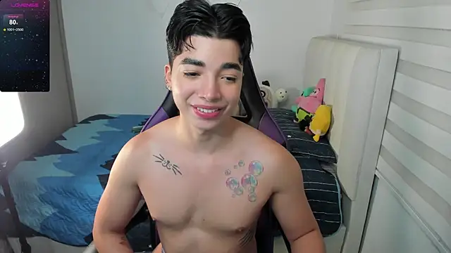 Snapshot of santy7v7 chatting on October 3, 2025, 1:12 pm santy7v7 online show from October 3, 2025, 1:12 pm