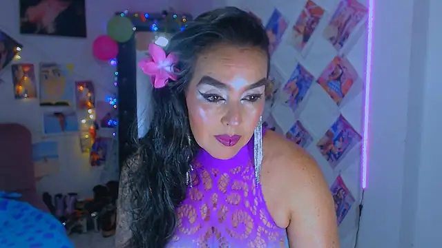 Snapshot of sweet_vanessa_22 chatting on December 21, 2025, 4:25 am sweet vanessa 22 online show from December 21, 2025, 4:25 am