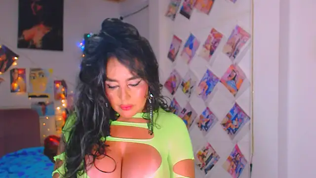 sweet vanessa 22 online show from May 25, 2026, 9:35 pm