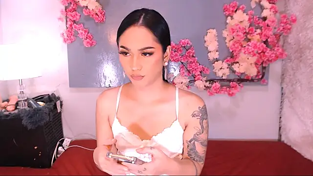 Snapshot of Oriental_Tiara chatting on September 11, 2025, 1:22 pm Oriental Tiara online show from September 11, 2025, 1:22 pm