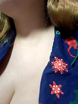 Snapshot of DienkaGreen chatting on December 22, 2024, 11:54 am DienkaGreen online show from December 22, 2024, 11:54 am