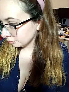 DienkaGreen online show from November 9, 2025, 4:33 pm