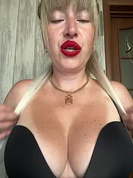 Kittenforyou online show from July 8, 2026, 8:26 am