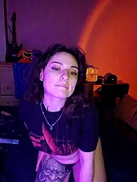 Snapshot of Moxxxie chatting on February 2, 2026, 7:13 pm Moxxxie online show from February 2, 2026, 7:13 pm